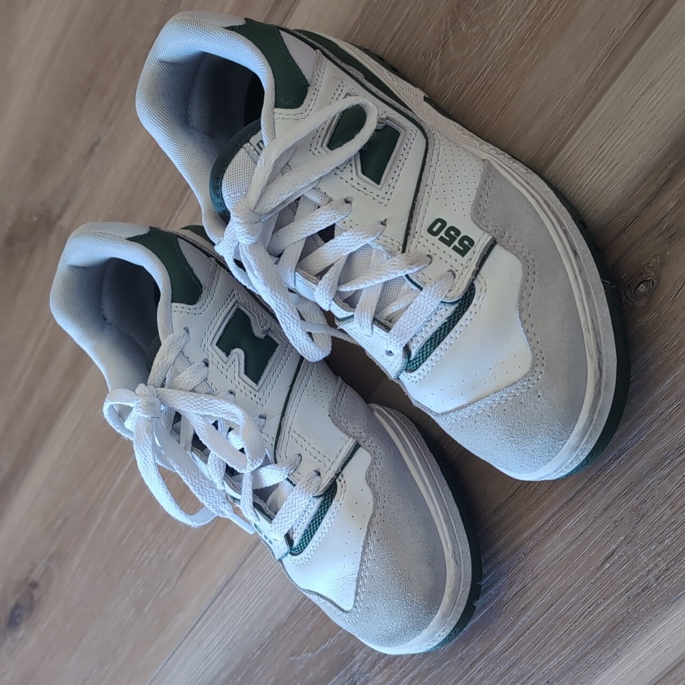 New Balance 550 Shoes